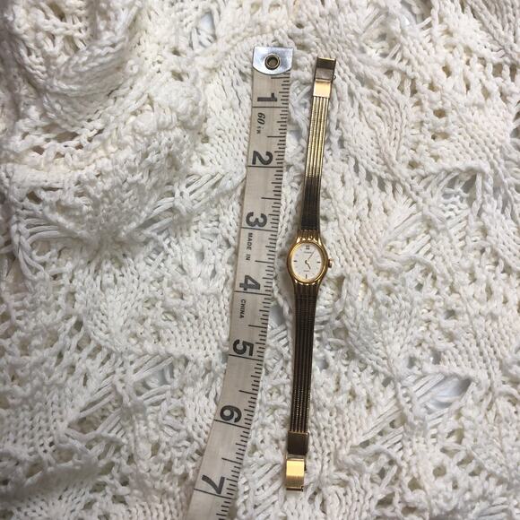 FOR PARTS Vintage Pulsar Ladies Gold Tone Wrist Watch - Doesn't Run - Picture 10 of 10